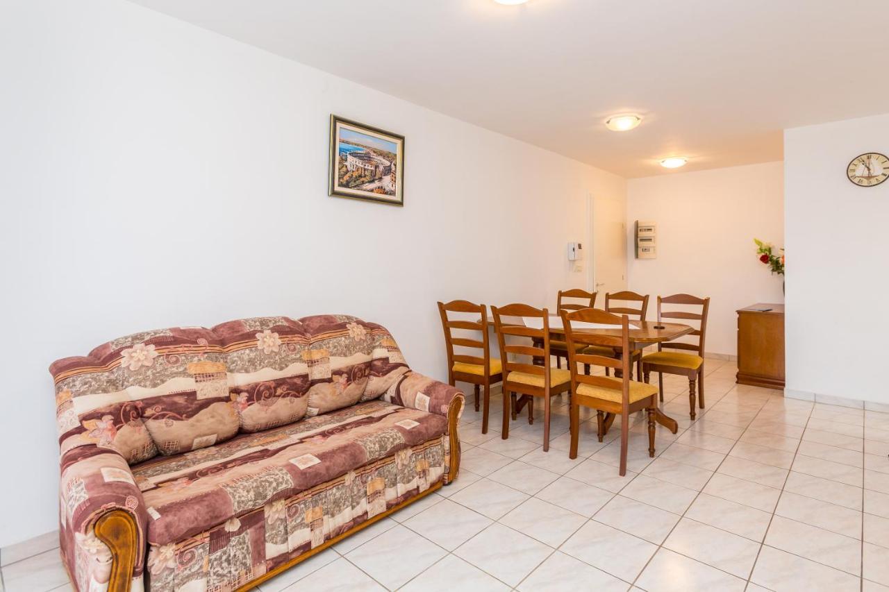 Milena Apartment เมดูลิน ภายนอก รูปภาพ